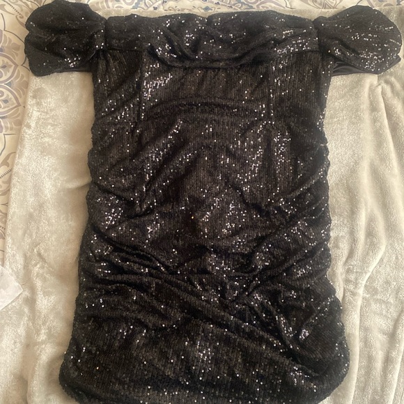 PLT Sequin Bardot Bodycon Dress - Picture 4 of 6